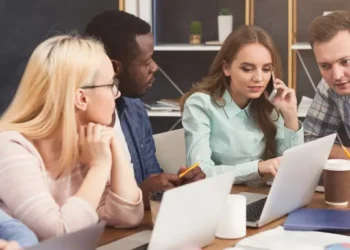 The Quiet Power of Retargeting on LinkedIn A 2025 Guide