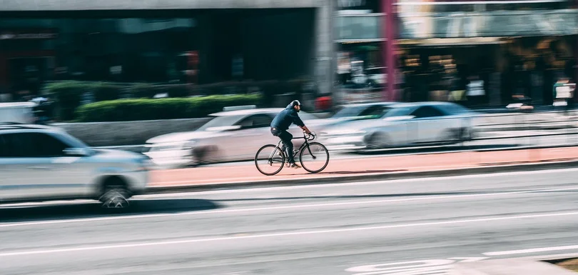 How to Use LinkedIn Ads to Speed Up Stalled Deals - Confia Agency